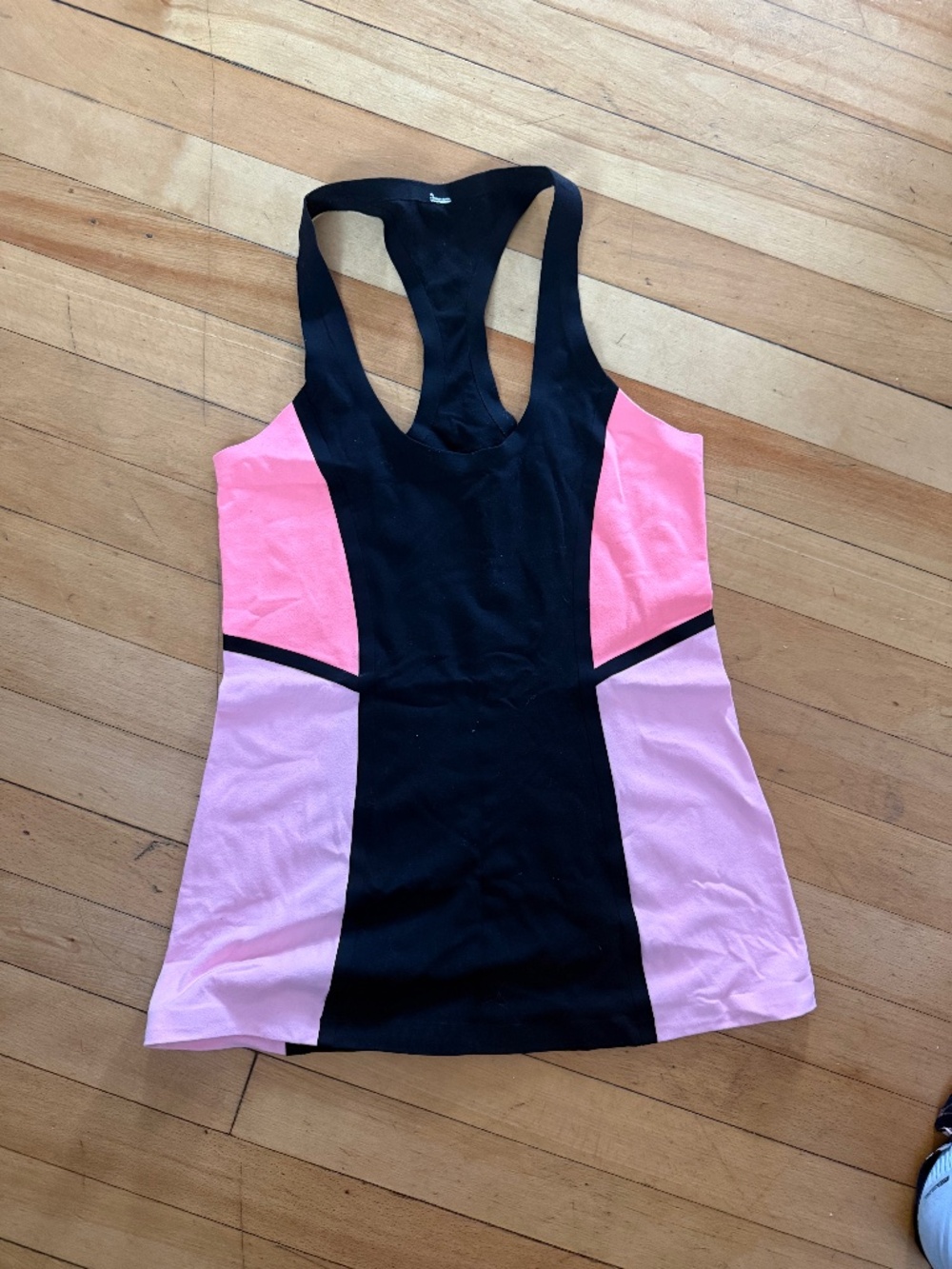 Lululemon workout top